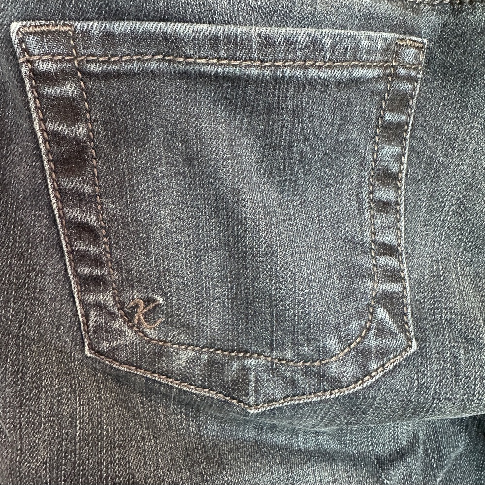 Kut from the Kloth Dark Blue Straight Leg Jeans - Size 6 - Picture 5 of 12
